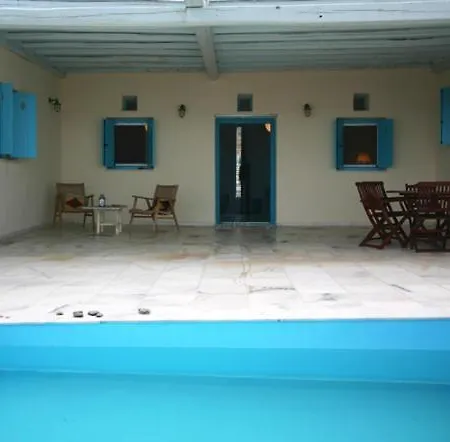 Holiday home Mirtula, Mountain Retreat With A Plonge Pool