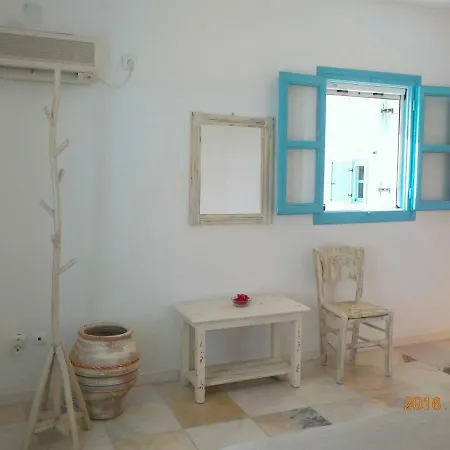 Holiday home Mirtula, Mountain Retreat With A Plonge Pool Kostos